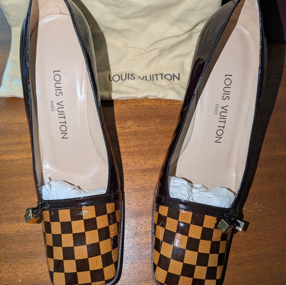 Louis Vuitton Signature Black and Brown Checkered Madeline Pumps.  SZ 37.